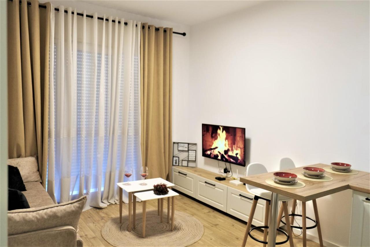 Apartment In The Heart Of Old Bazaar, Tirana - Hana Apartments Eksteriør billede