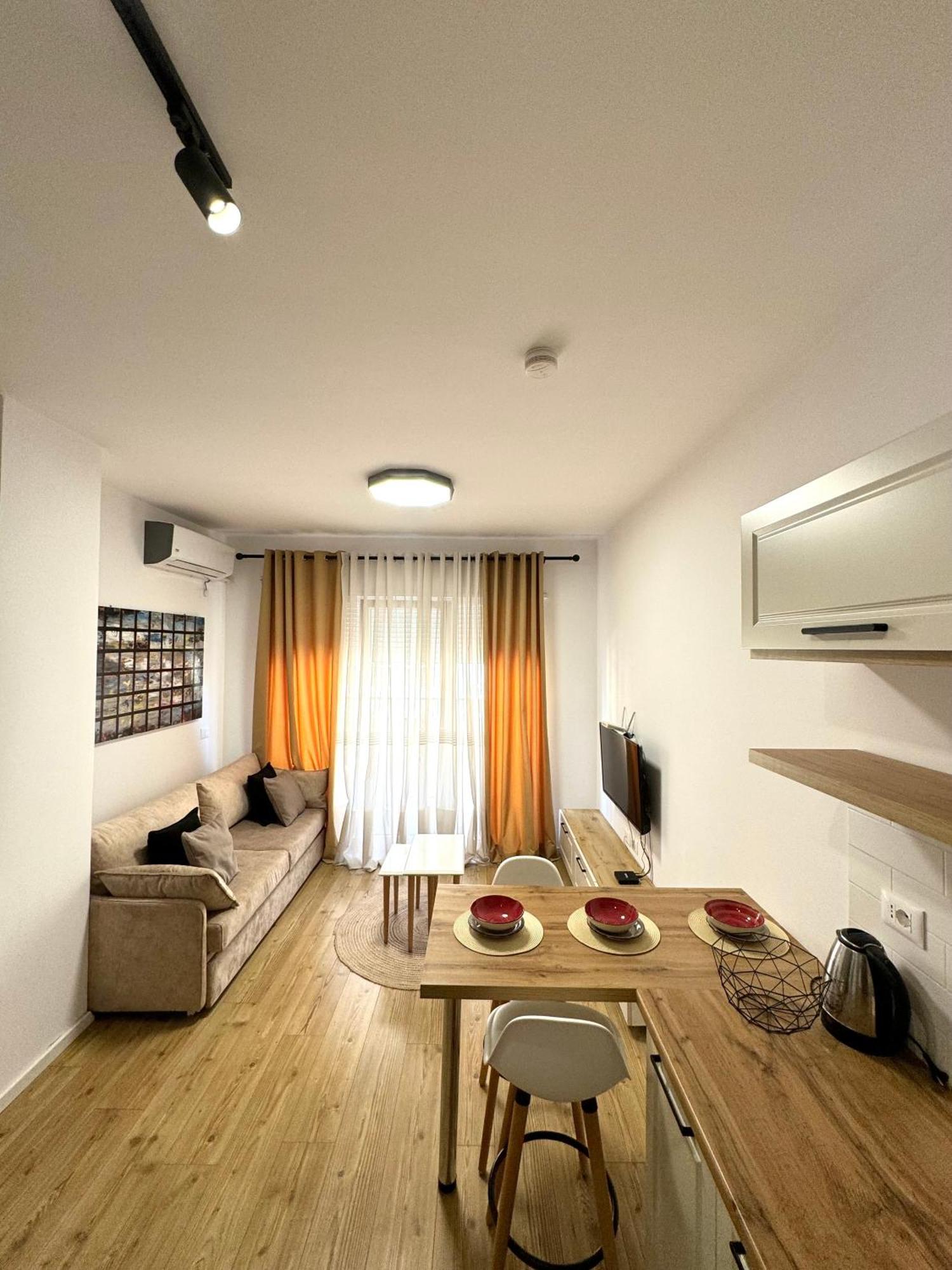 Apartment In The Heart Of Old Bazaar, Tirana - Hana Apartments Eksteriør billede